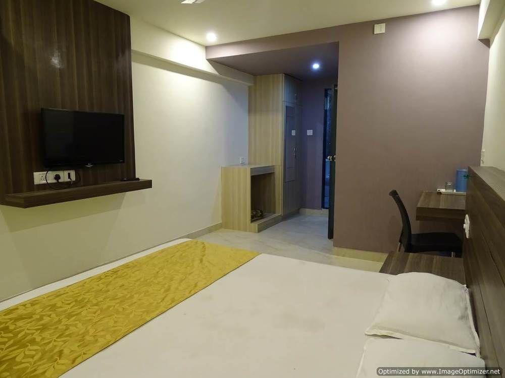 Oyo 2696 Hotel Miramar Caranzalem Ngoại thất bức ảnh